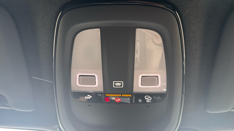 Volvo XC40 2.0 B3P Plus Black Edition 5dr Auto Petrol Estate